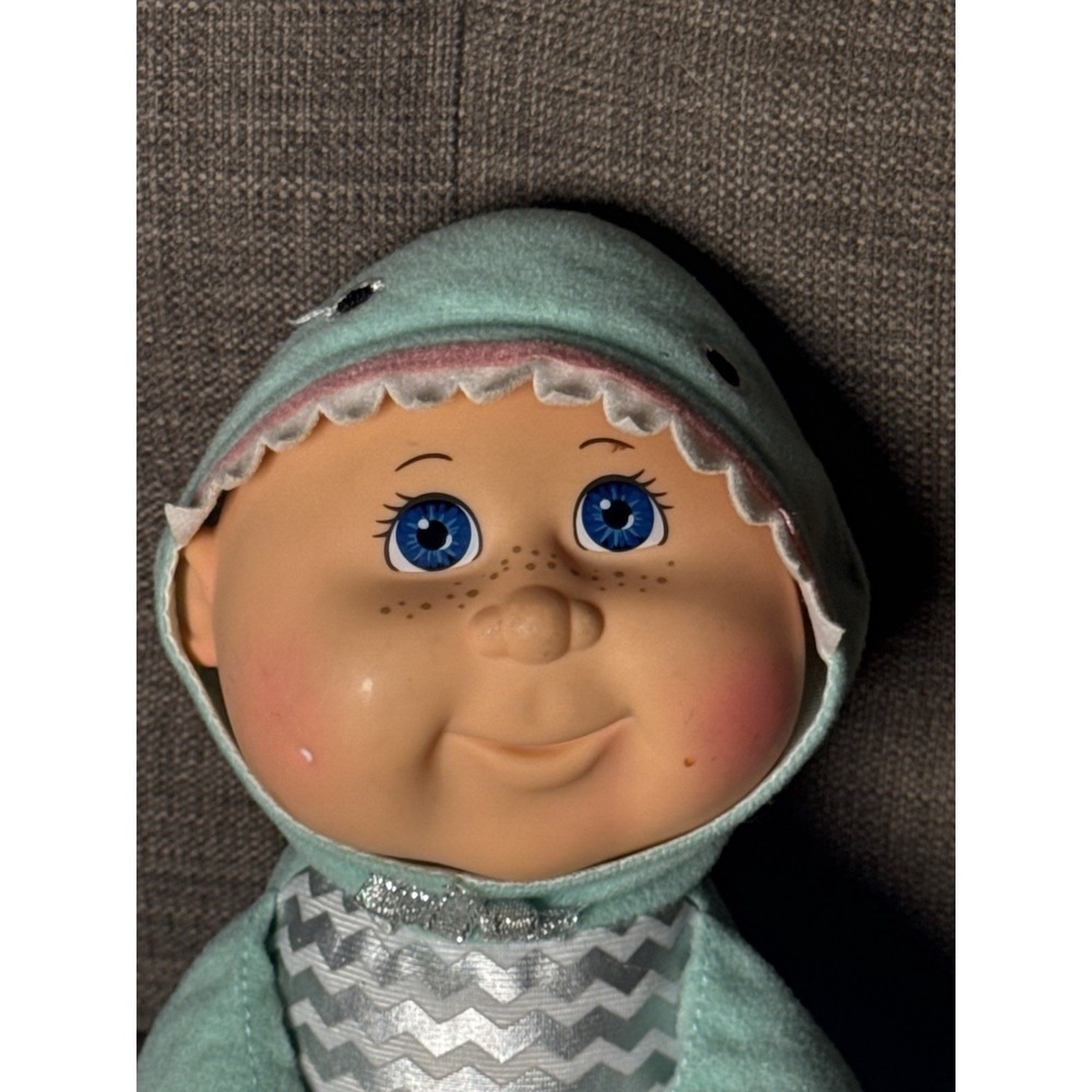 Cabbage Patch Cutie Dinosaur Shark 9" Soft Body plush Doll freckles mint green - Picture 2 of 6
